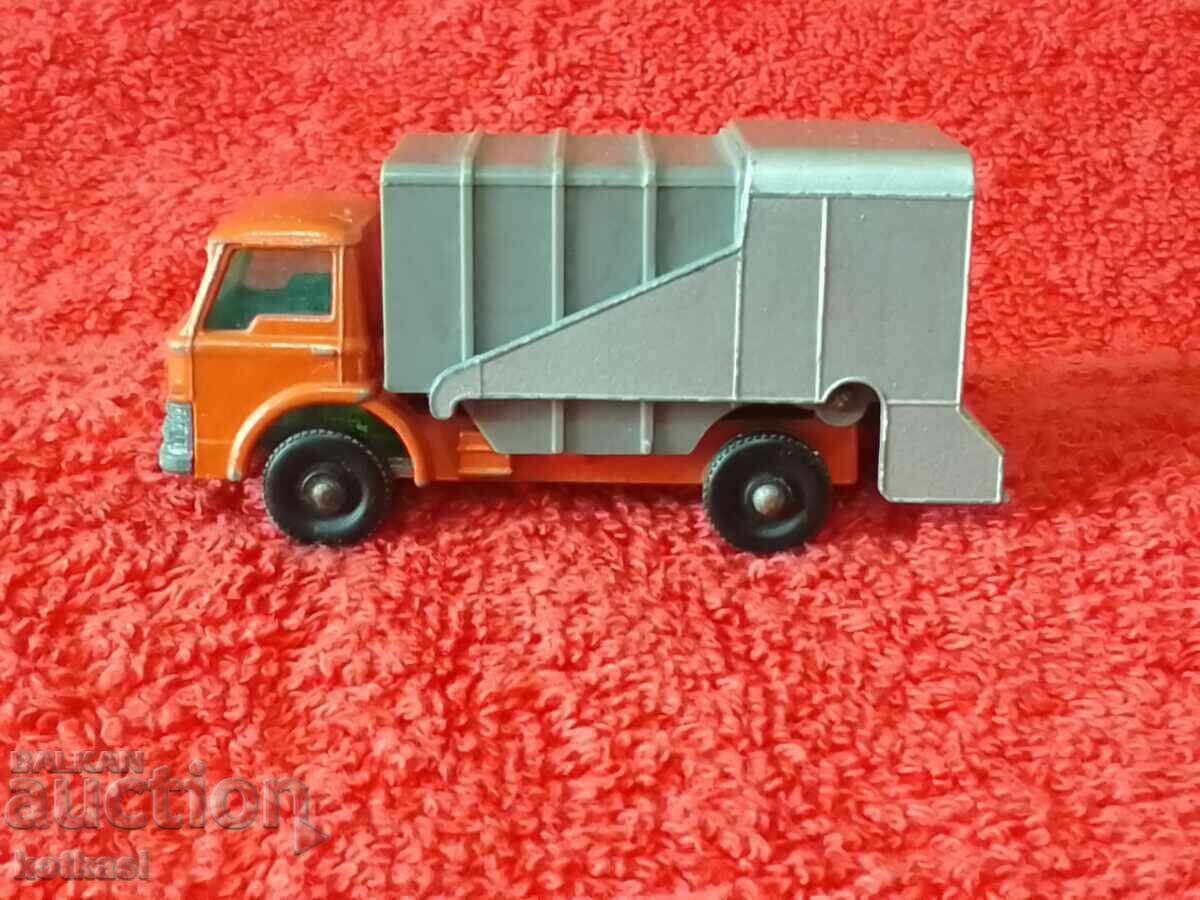 Licitație Model vechi MATCHBOX ENGLAND LESNEY REFUSE TRUCK 1967 calitate