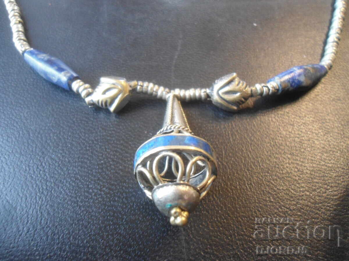 Old necklace with price 0.01 BGN | € 0.01 Old necklace with price 0.01 BGN | € 0.01