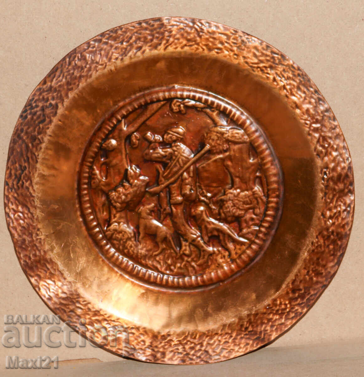 Χειροποίητο χάλκινο πάνελ διακόσμησης τοίχου, σκηνή κυνηγιού με τιμή 200.00 BGN | € 102.26