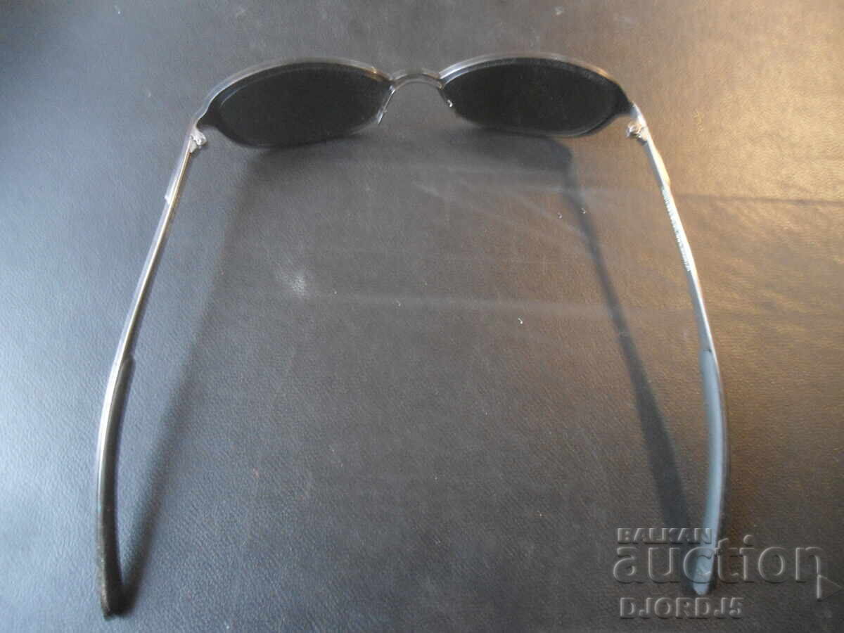 Ochelari vechi cu toc cu preț 0.01 BGN | € 0.01 Ochelari vechi cu toc cu preț 0.01 BGN | € 0.01