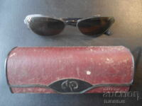 Old glasses with a case