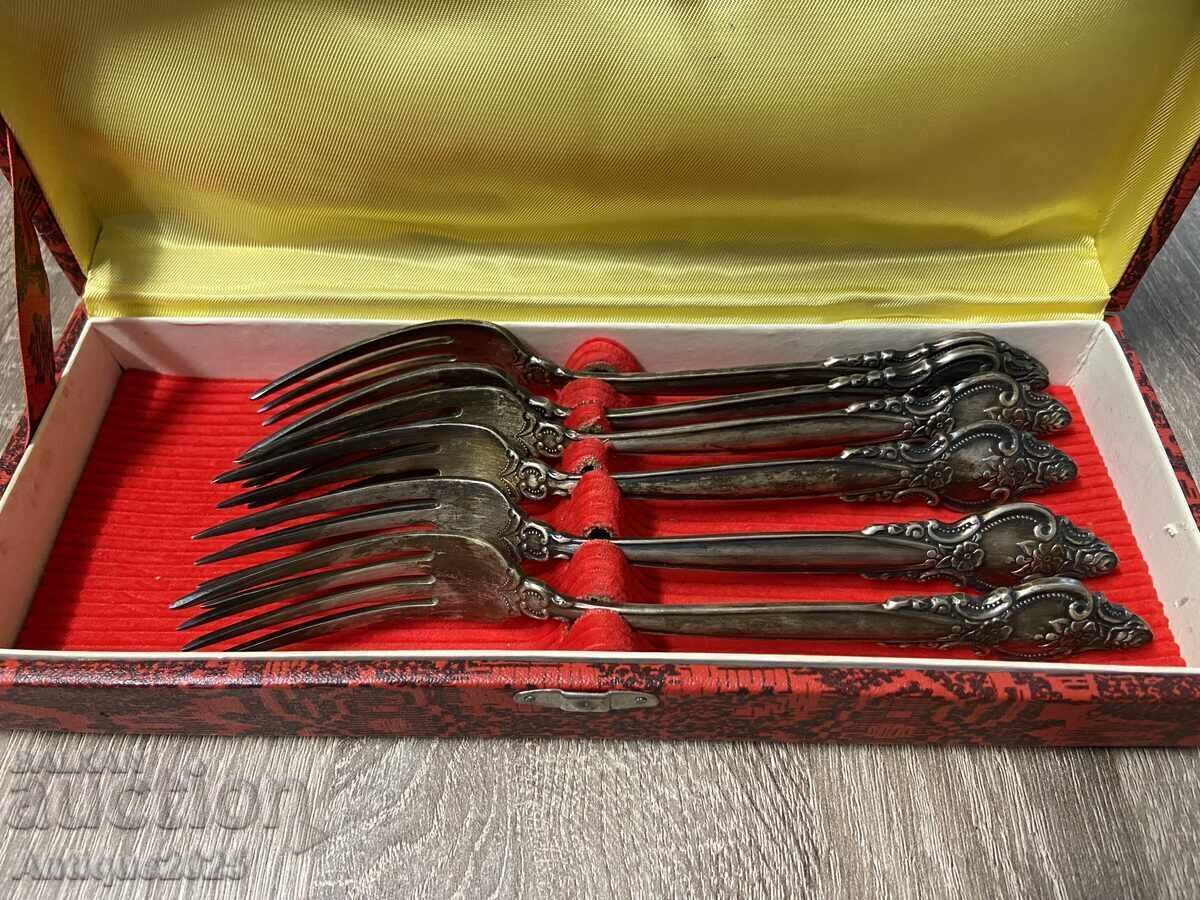 Set vintage de furculițe din melchior (6 bucăți) cu preț € 51.13 | 100.00 BGN