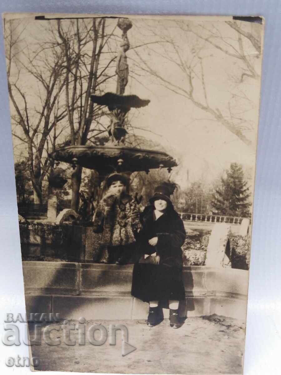 FOTOGRAFIE REGALĂ, fântână FOTOGRAFIE REGALĂ, fântână