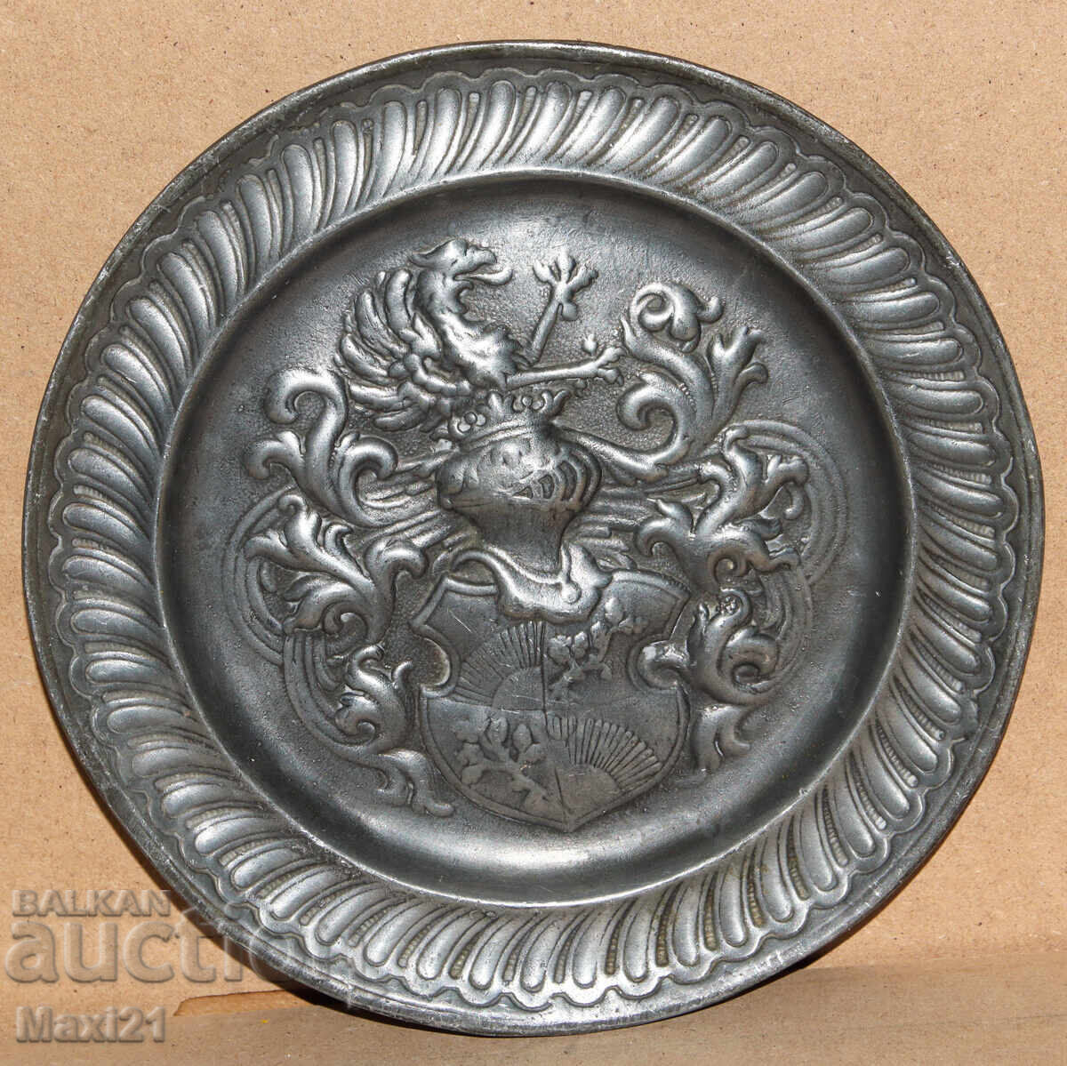 Стара ръчно изработена декоративна чиния - 6