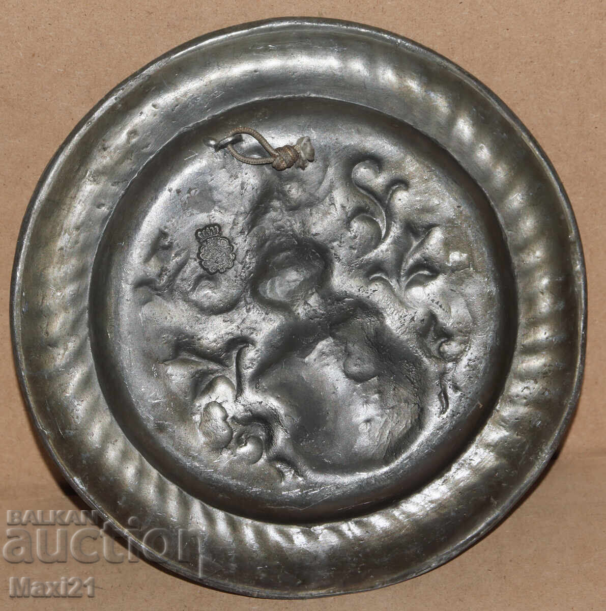 Стара ръчно изработена декоративна чиния - 7