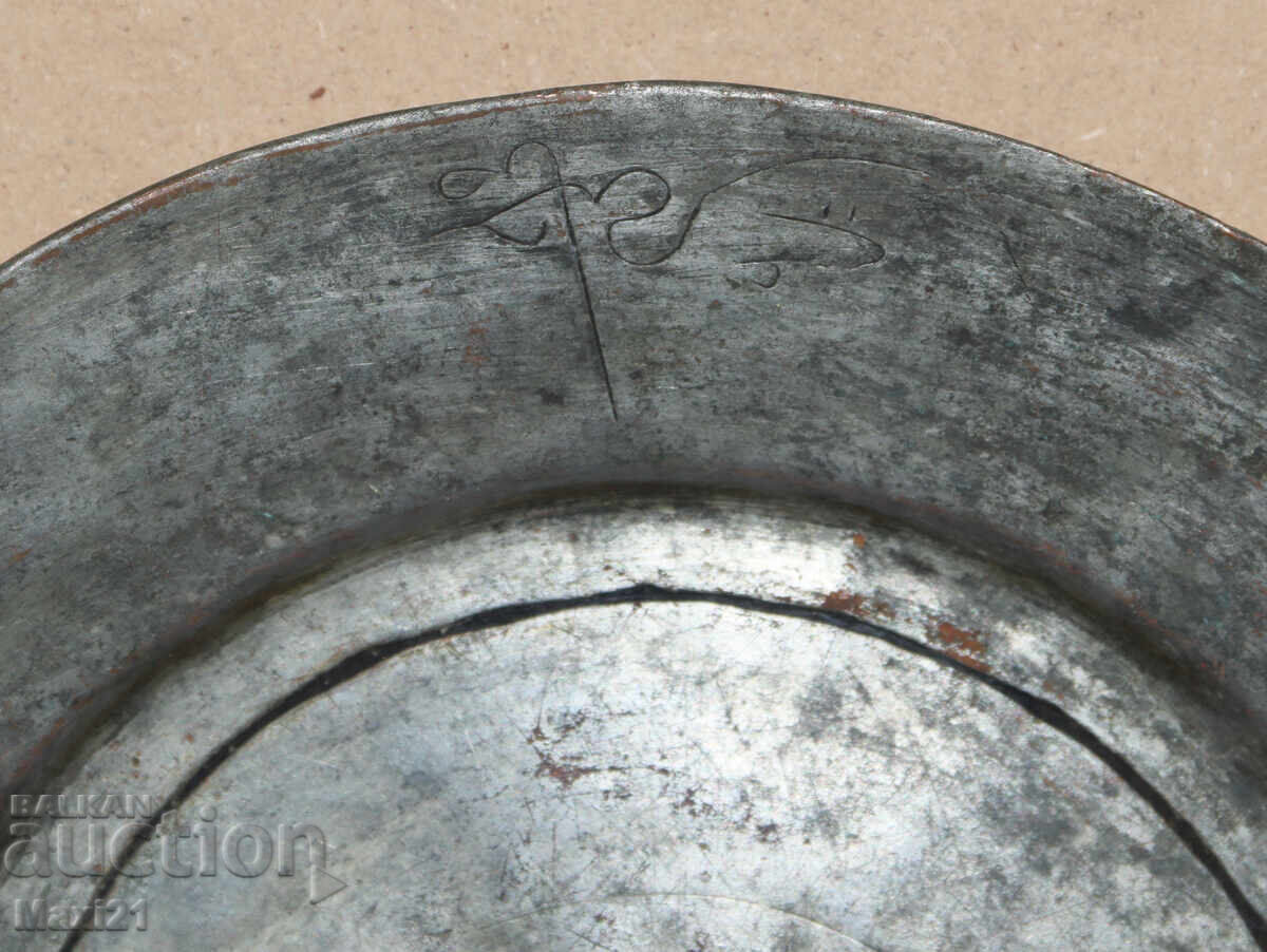 Delivery of Antique large copper tinned plate tray