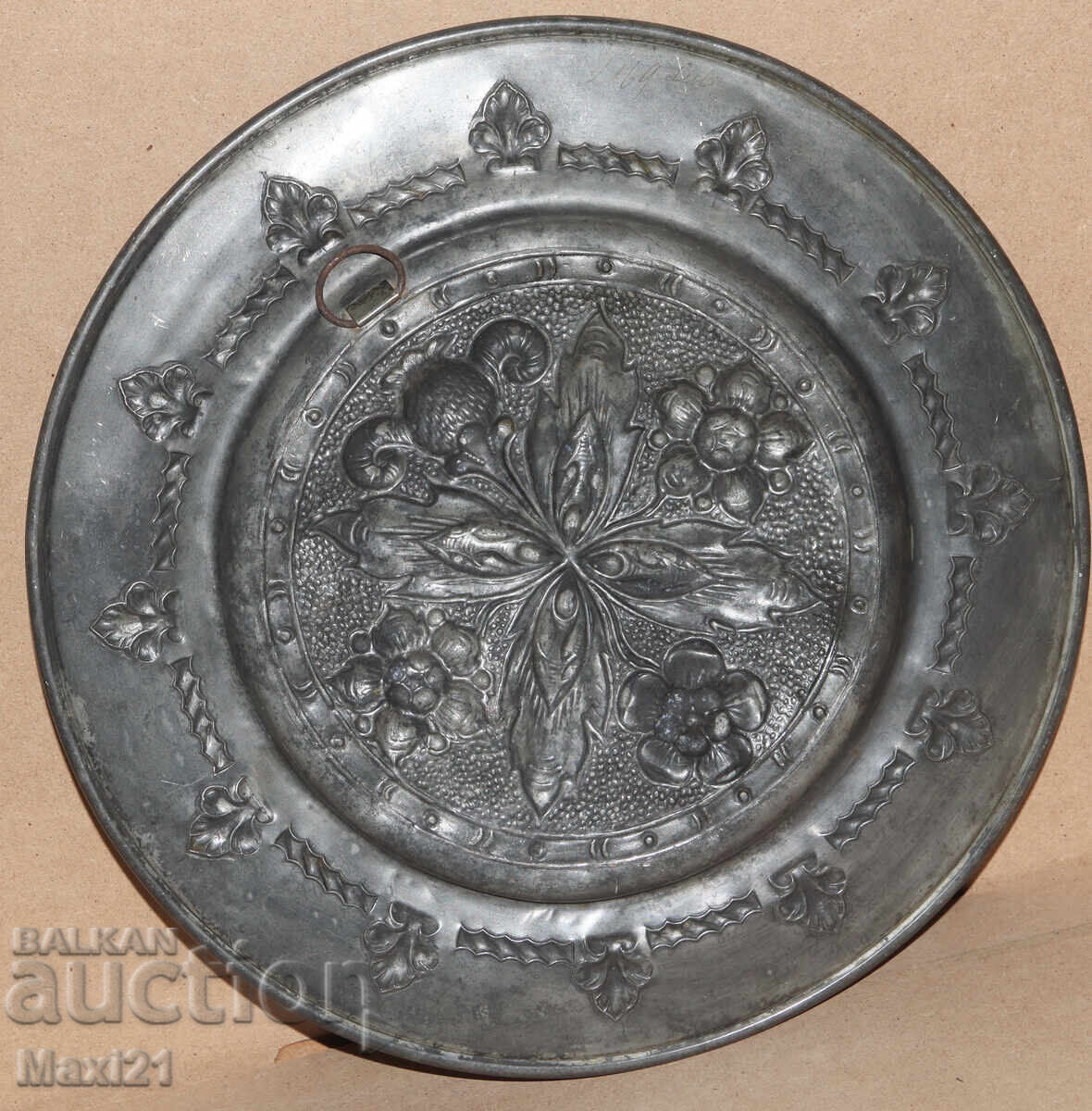 Стара ръчно изработена декоративна чиния - 6