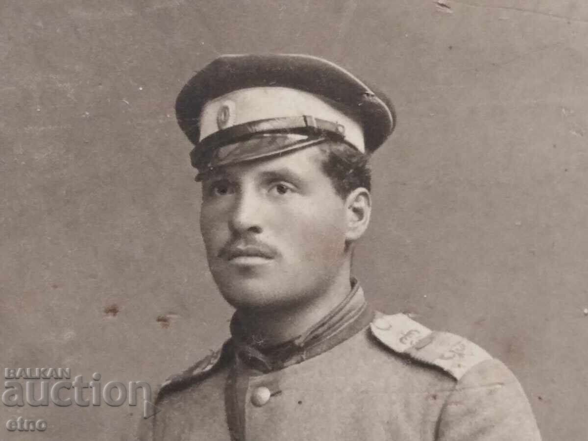 Livrarea FOTOGRAFIE REGALĂ PE CARTON, SOLDAT, UNIFORMĂ, FOTO VELEBNI-PLOVDIV Livrarea FOTOGRAFIE REGALĂ PE CARTON, SOLDAT, UNIFORMĂ, FOTO VELEBNI-PLOVDIV
