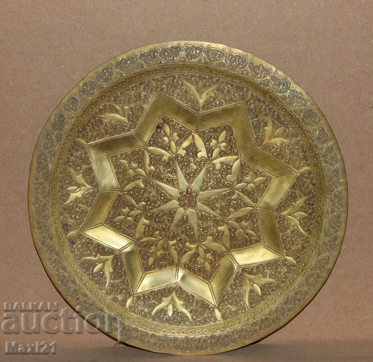 Auction  Old brass decorative tray decoration