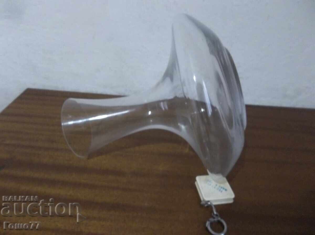 Ваза с цена 10.00 лв. | € 5.11