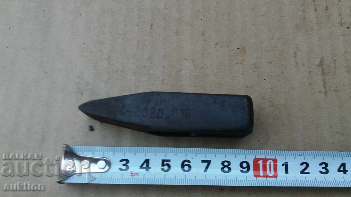 CIOCAN EXCELENT DE MEȘTEȘUGAR cu preț 2.99 BGN | € 1.53 CIOCAN EXCELENT DE MEȘTEȘUGAR cu preț 2.99 BGN | € 1.53