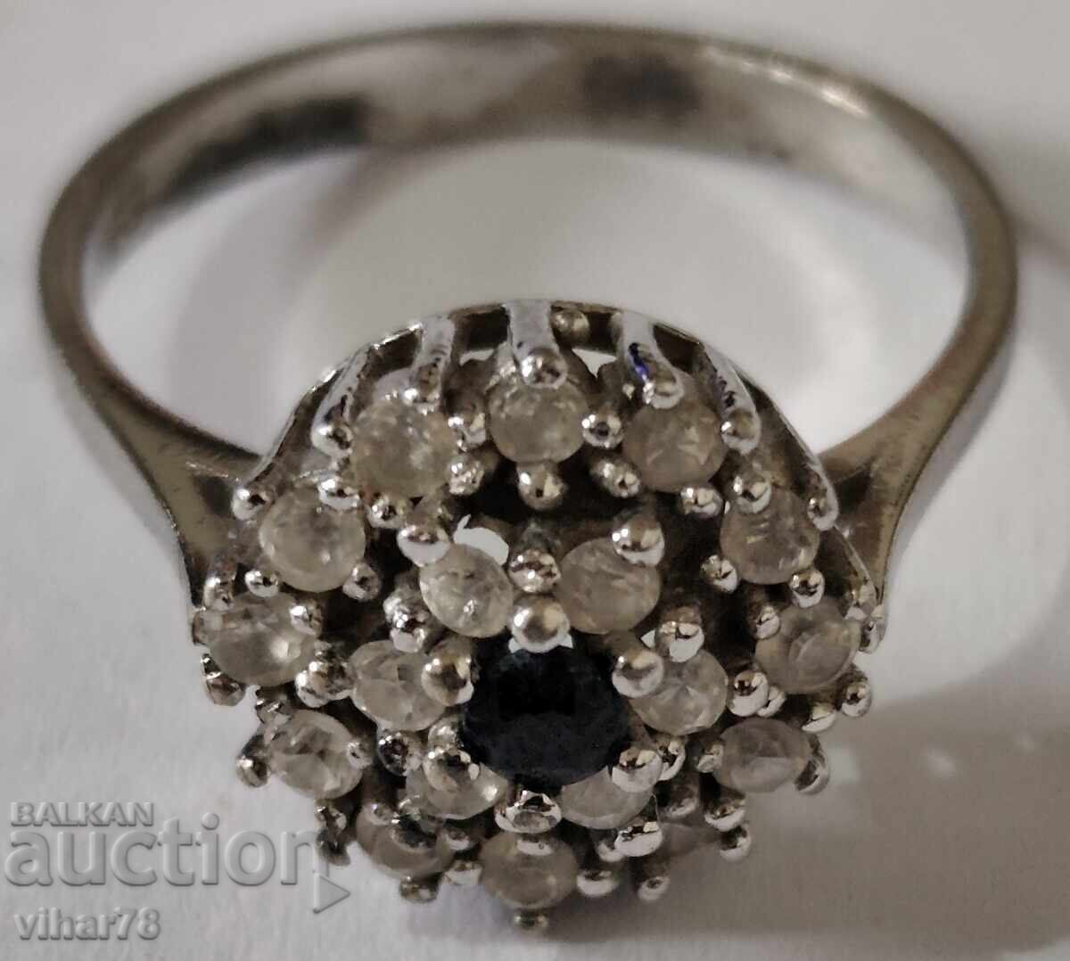 Inel de argint cu preț € 59.99 | 117.33 BGN