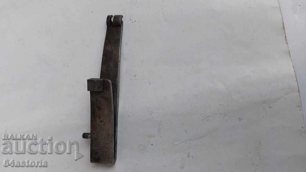 Crank, crank, spring, mouth - 5 Crank, crank, spring, mouth - 5