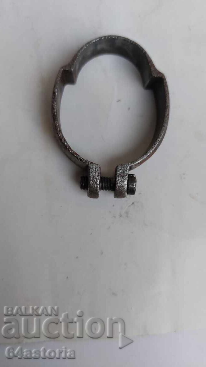 Crank, crank, bracelet, mouth