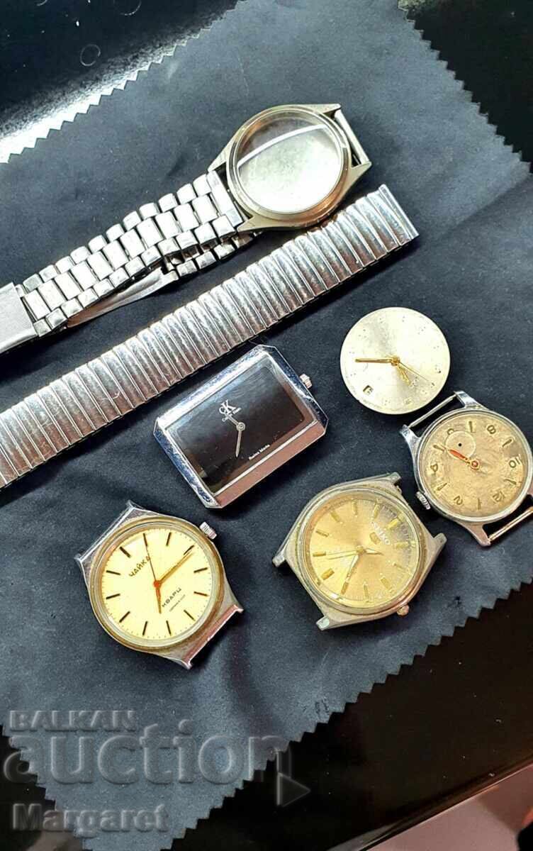 Delivery of Lot of coins, plaques, watches, and other items Delivery of Lot of coins, plaques, watches, and other items