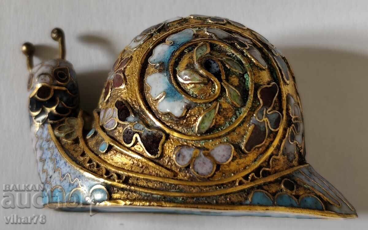 Χάλκινο σμαλτωμένο ειδώλιο σαλιγκαριού