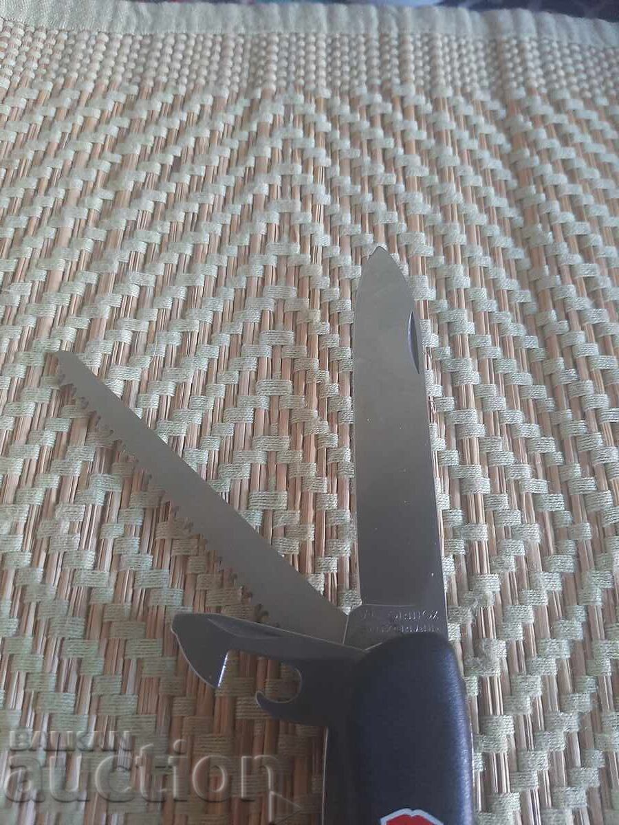 Τσέπης πτυσσόμενο μαχαίρι Victorinox Forester με τιμή 80.00 BGN | € 40.90 Τσέπης πτυσσόμενο μαχαίρι Victorinox Forester με τιμή 80.00 BGN | € 40.90