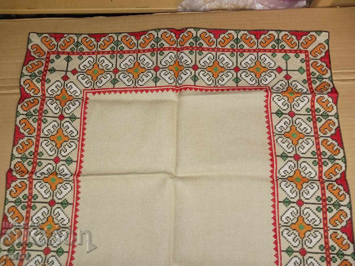 Delivery of Embroidered square, Tischleifer, tablecloth LINEN PANAMA Delivery of Embroidered square, Tischleifer, tablecloth LINEN PANAMA