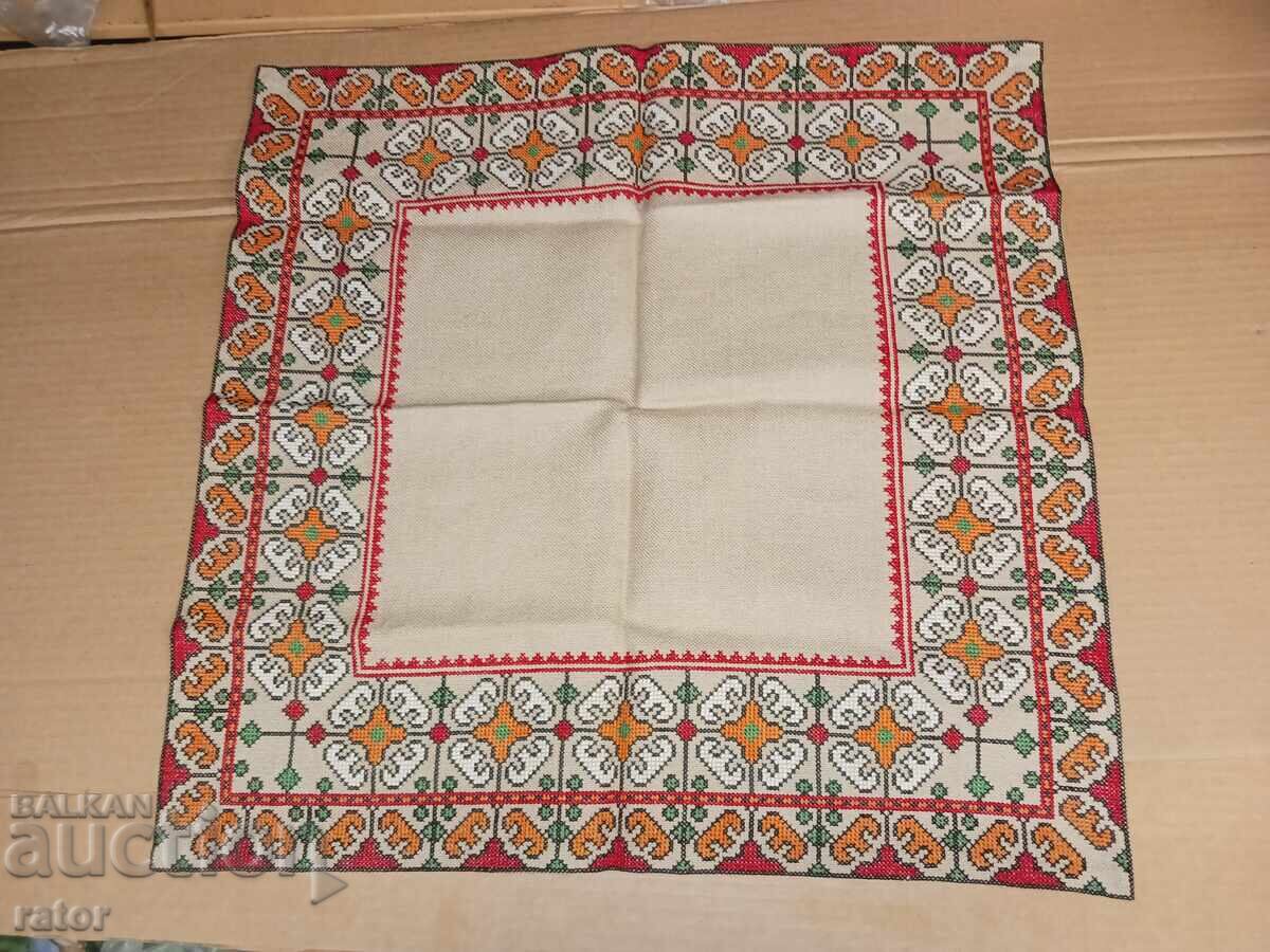 Embroidered square, Tischleifer, tablecloth LINEN PANAMA Embroidered square, Tischleifer, tablecloth LINEN PANAMA