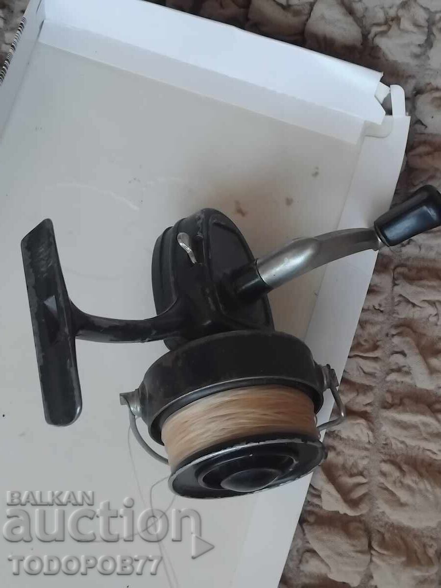 Auction Old Japanese reel Auction Old Japanese reel