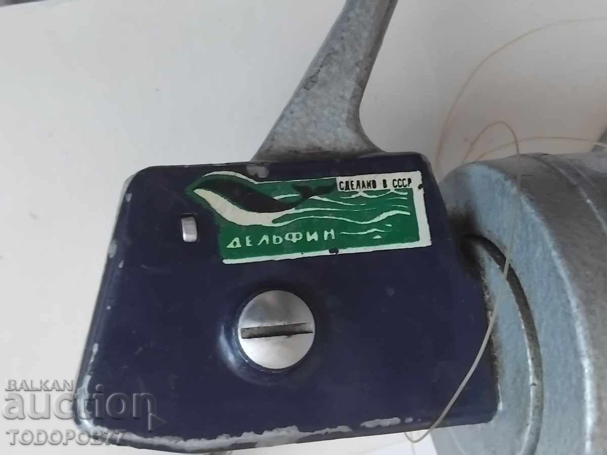 Delivery of Old Dolphin fishing reel Delivery of Old Dolphin fishing reel