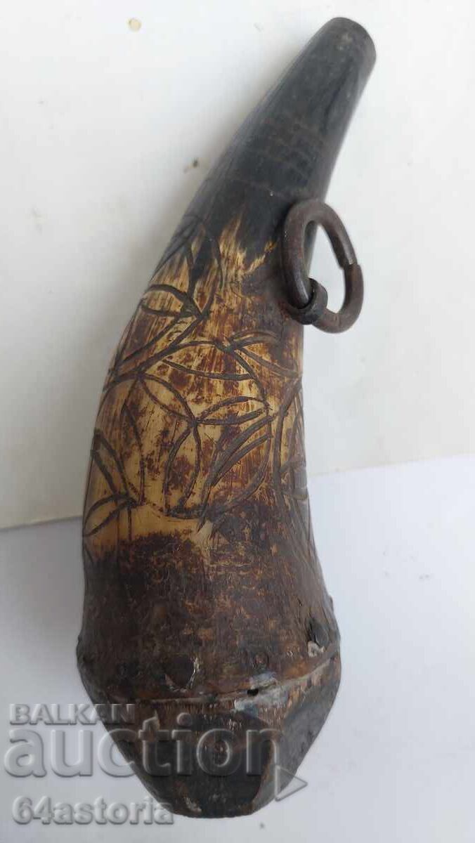 Horn, powder flask, powder flask, haiduk (bandit/outlaw) with price 185.00 BGN | € 94.59