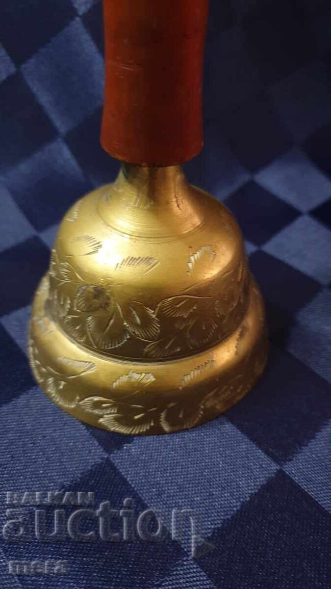 Бронзова камбана ,звънец с ръкохватка с цена 70.00 лв. | € 35.79