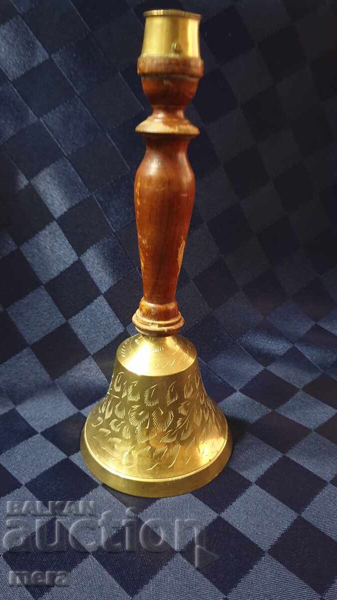 Χάλκινη καμπάνα, κουδούνι με λαβή Χάλκινη καμπάνα, κουδούνι με λαβή