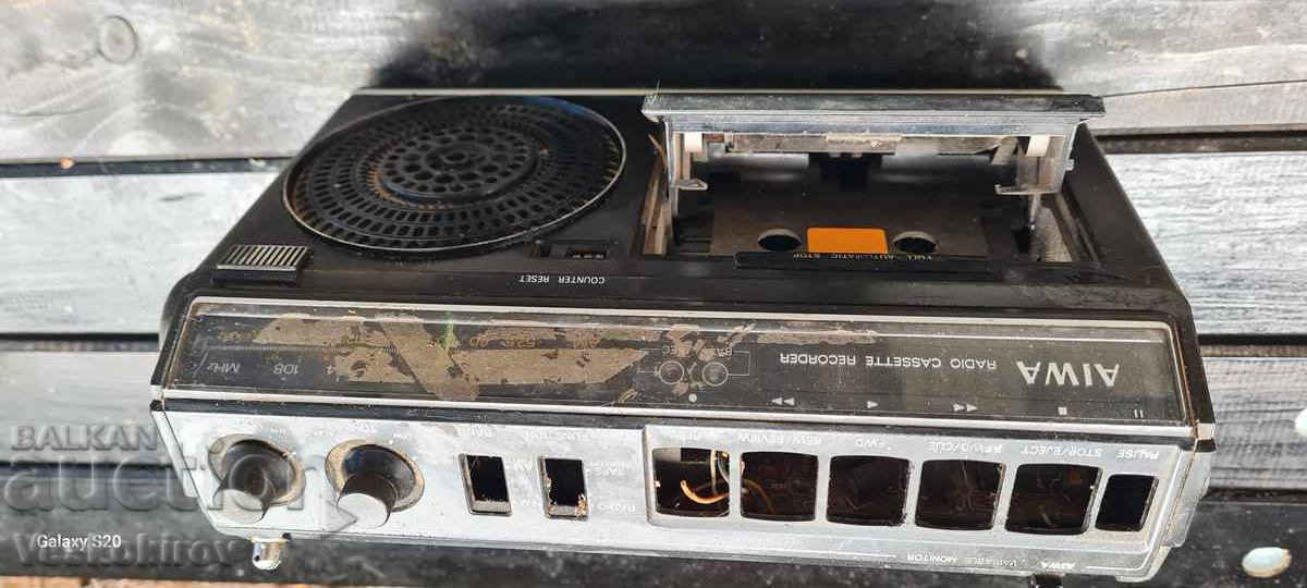 Cassette player, deck, Aiwa magnet with price 5.00 BGN | € 2.56 Cassette player, deck, Aiwa magnet with price 5.00 BGN | € 2.56