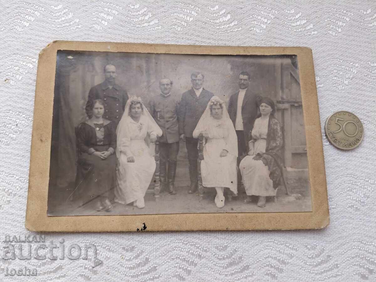 Δημοπρασία Παλιά φωτογραφία σε χαρτόνι, γάμος οικογένειας Ζάνγκου. BZC Δημοπρασία Παλιά φωτογραφία σε χαρτόνι, γάμος οικογένειας Ζάνγκου. BZC