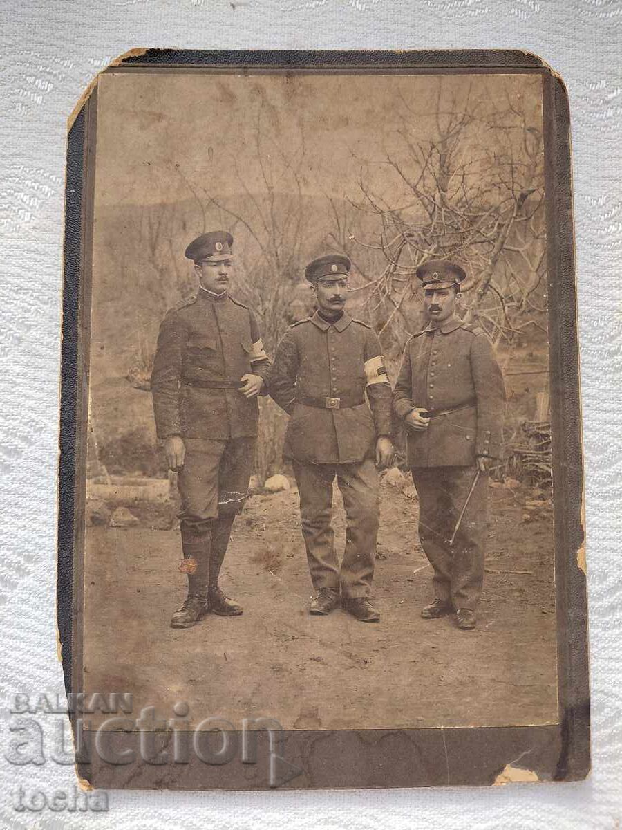 Παλιά φωτογραφία σε χαρτόνι, στρατιωτική. BZC Παλιά φωτογραφία σε χαρτόνι, στρατιωτική. BZC