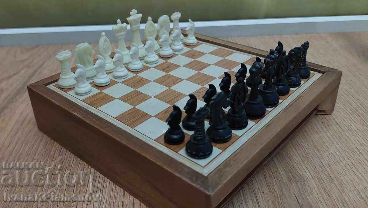 Σκακιέρα μαγνητική για γνώστες 16εκ με τιμή 24.00 BGN | € 12.27