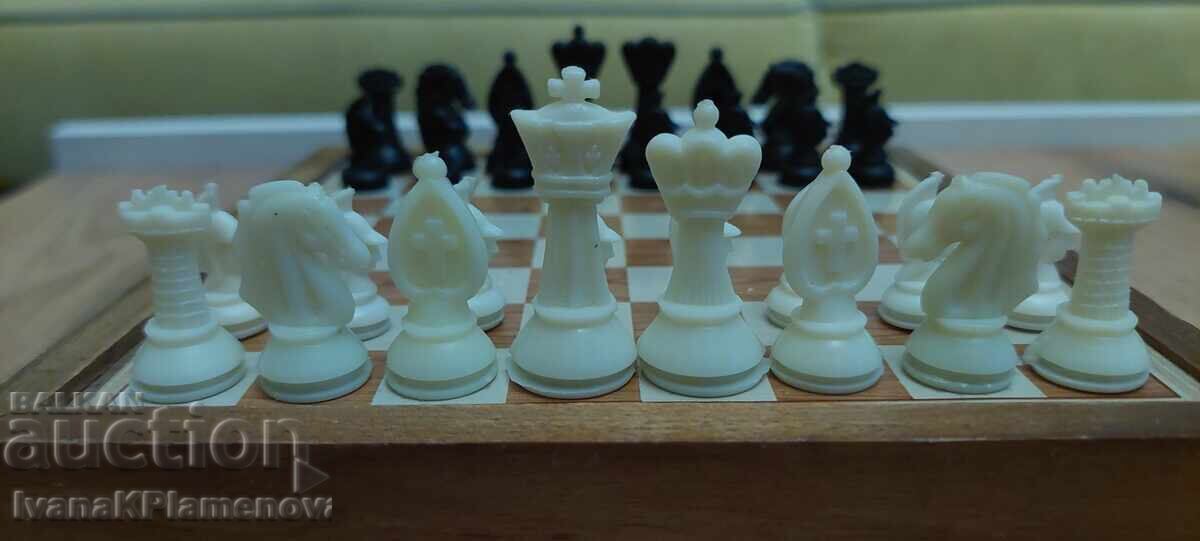 Chess set magnetic for connoisseurs 16cm - 6