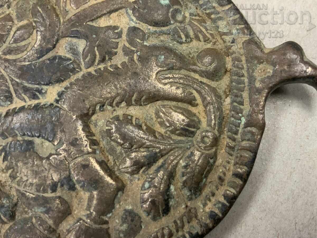 Auction Revival-era buckle, single piece Auction Revival-era buckle, single piece