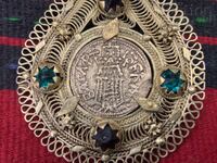 Revival-era jewelry silver filigree gilding