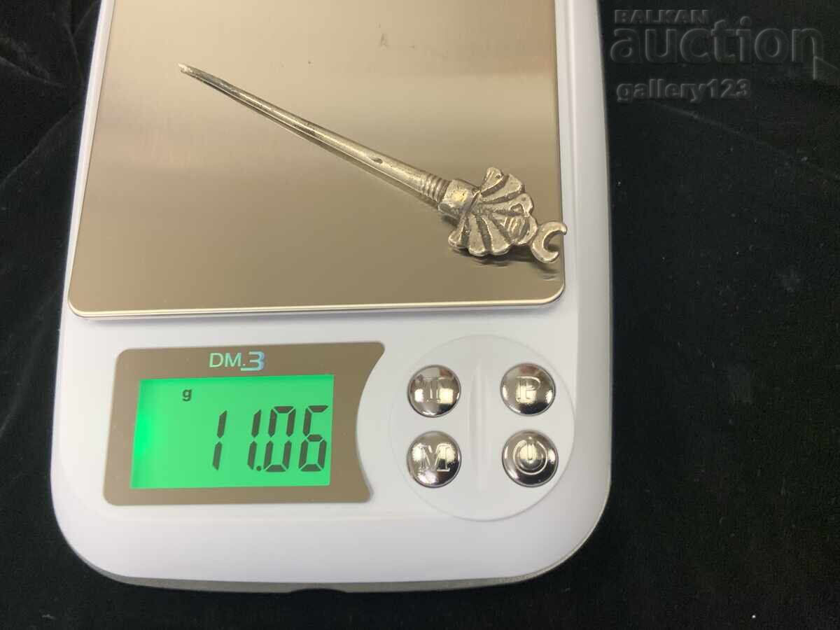 Delivery of Revival-era carved needle Delivery of Revival-era carved needle