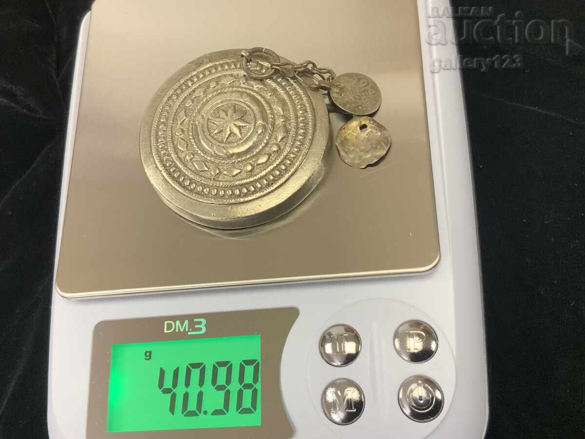 Revival-era silver carved amulet - 5 Revival-era silver carved amulet - 5