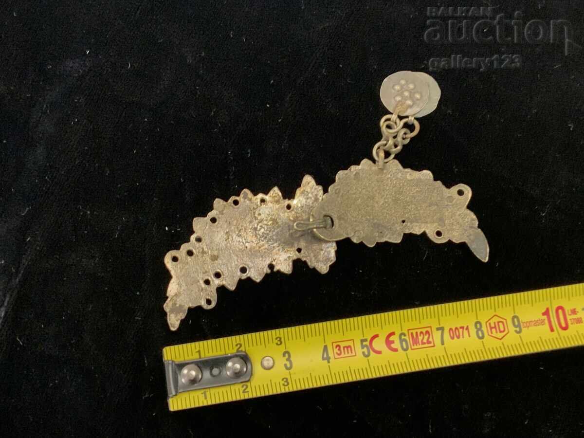 Delivery of Revival-era jewelry, silver, nielloed Delivery of Revival-era jewelry, silver, nielloed