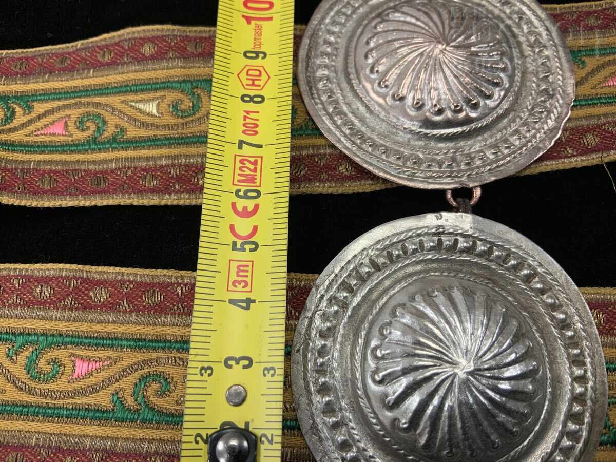 Revival-era silver paftas (ornamental belt buckles) and a belt with goldwork embroidery and textile - 5 Revival-era silver paftas (ornamental belt buckles) and a belt with goldwork embroidery and textile - 5