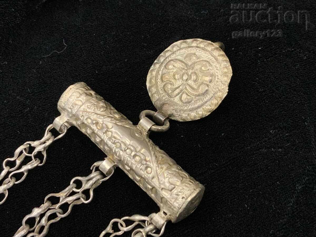 Auction Revival-era jewelry, forged barrel silver, cut hollow Auction Revival-era jewelry, forged barrel silver, cut hollow