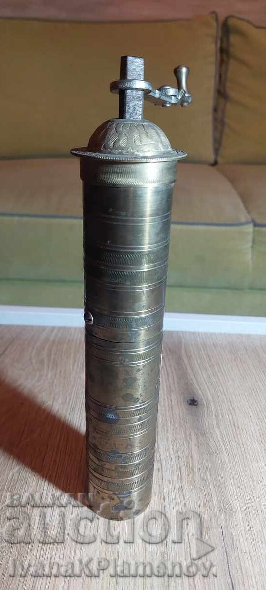 Bronze grinder for connoisseurs