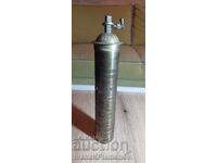 Moară de bronz pentru cunoscători