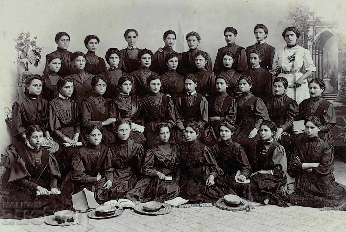 Livrarea ELEVI ȘCOALĂ DIPLOMĂ CERTIFICAT FOTOGRAFIE MARE CARTON