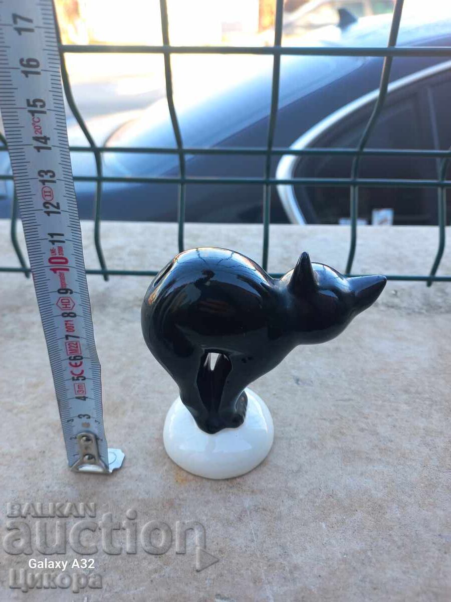 Auction  BLACK PORCELAIN CAT FIGURE KITTEN GOEBEL
