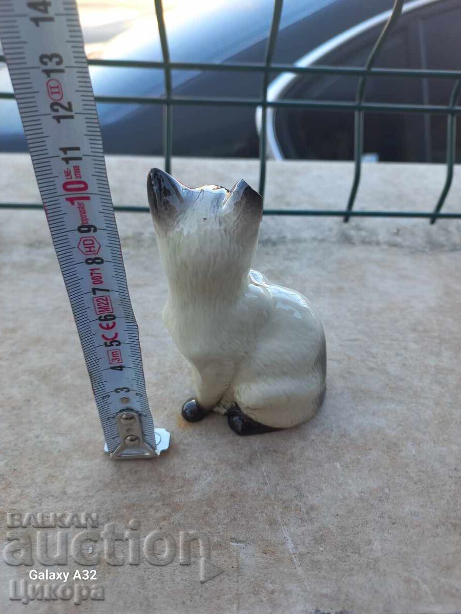 Δημοπρασία ΠΟΡΣΕΛΑΝΙΝΗ ΓΑΤΑ ΦΙΓΟΥΡΑ ΓΑΤΙ Δημοπρασία ΠΟΡΣΕΛΑΝΙΝΗ ΓΑΤΑ ΦΙΓΟΥΡΑ ΓΑΤΙ