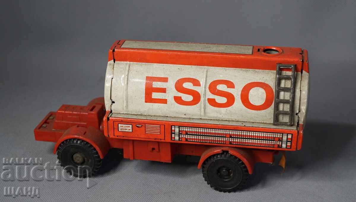 MS-25 Jucărie metalică veche germană model camion cisternă cu preț 10.35 BGN | € 5.29