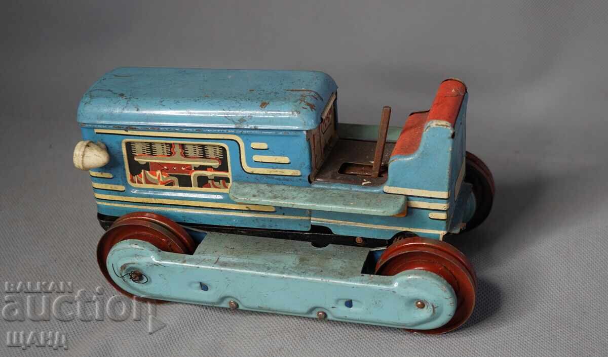 Licitație Jucărie metalică veche model tractor pe baterii