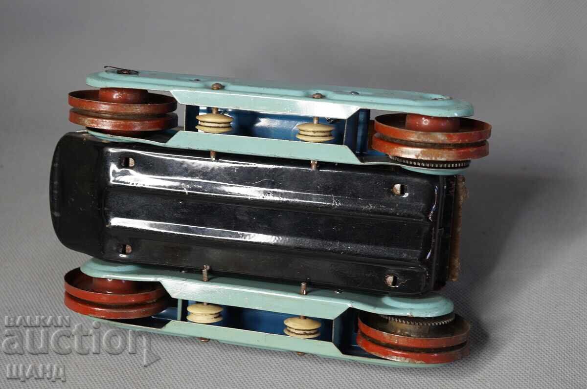 Jucărie metalică veche model tractor pe baterii - 5