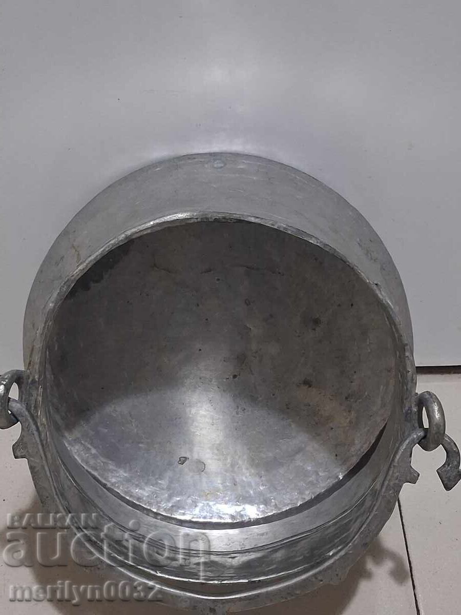 Delivery of Old copper minion, copper, cauldron