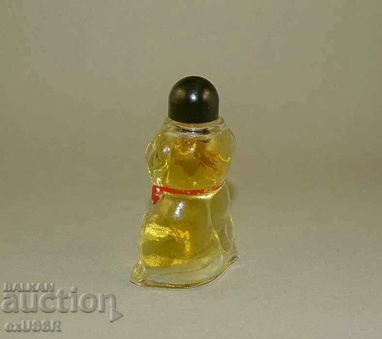 Vechi parfum rusesc sovietic mic, cățeluș, câine cu preț € 10.23 | 20.01 BGN